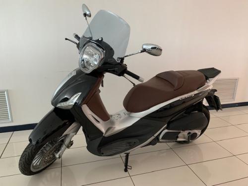 Piaggio Beverly 300 (nero)